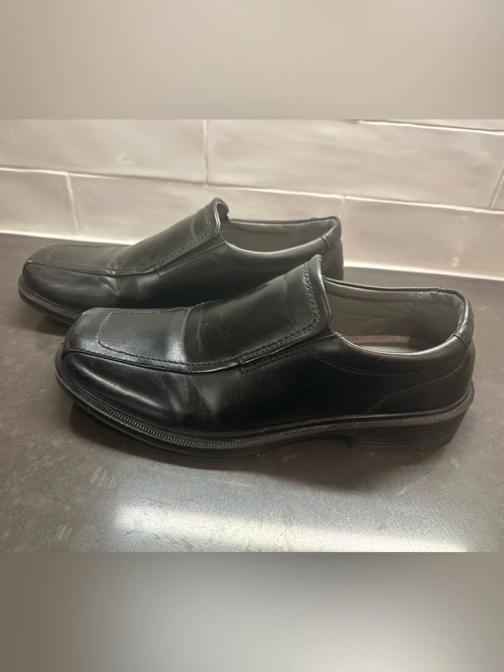 Deer Stags Black Leather Slip-On Loafers